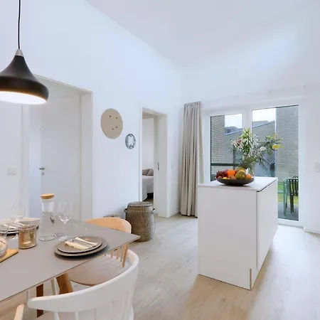 Stunning In Lembruch-duemmer With Kitchen *